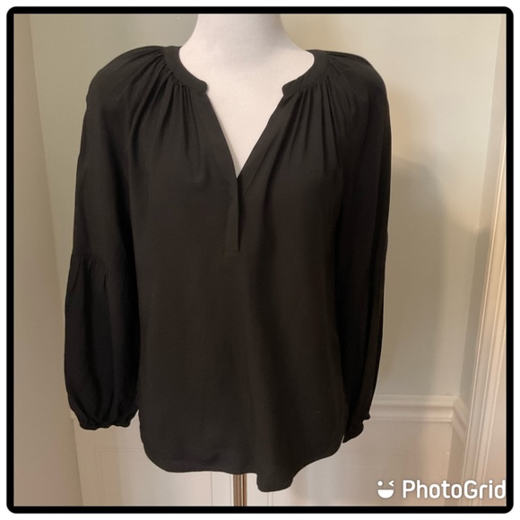 Rails Mirabelle Oversized Black Top NWT - Picture 1 of 8
